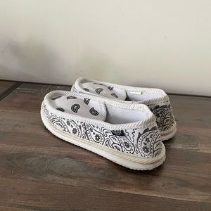 Trooper America Unisex Bandana Paisley Slip On Shoes White/black Mens Size 9